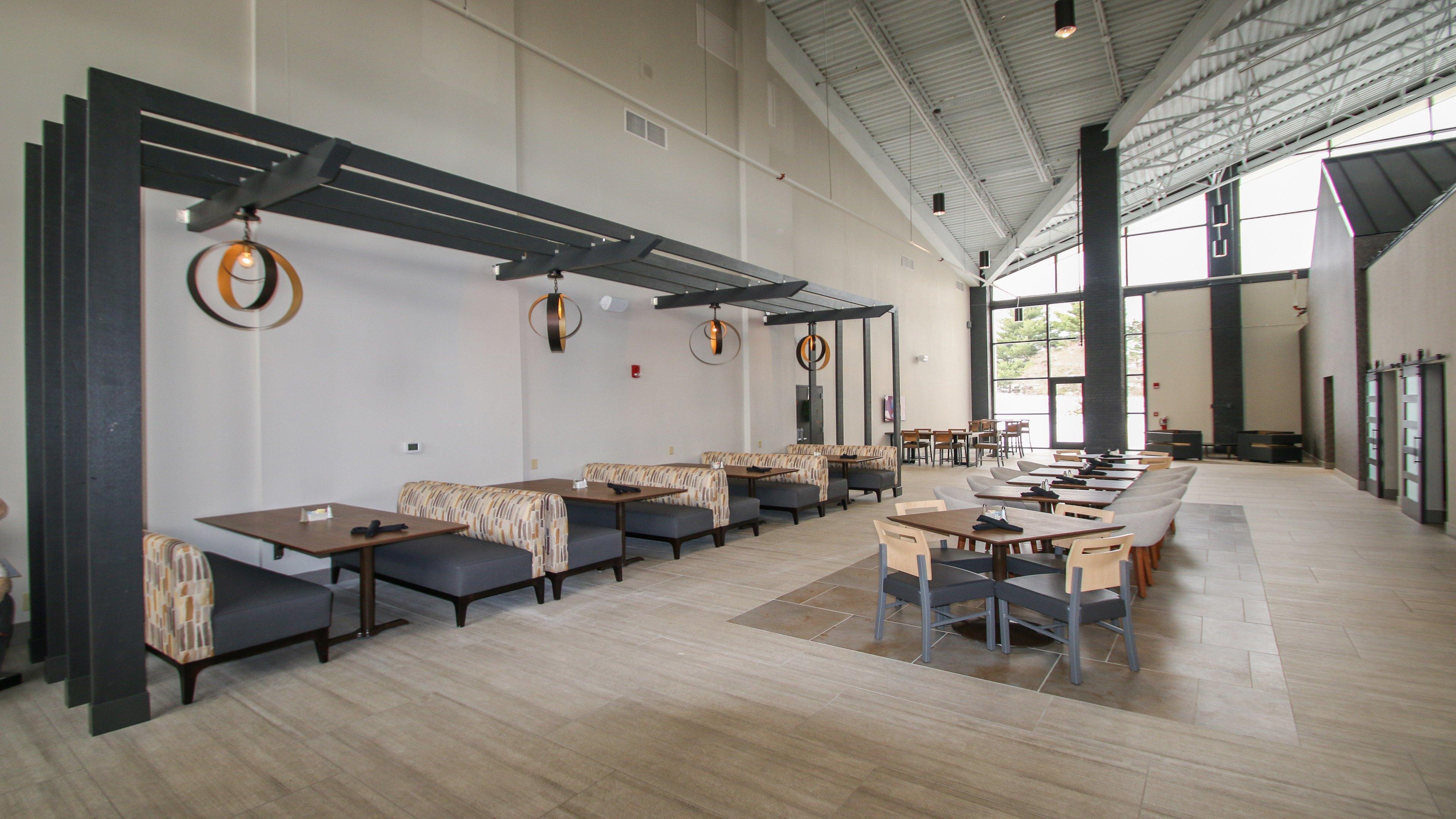 Holiday Inn Roanoke Airport - Conference Ctr By Ihg Bagian luar foto